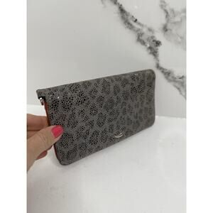 TUSK Wine Leather Wallet Clutch Small Bifold Snap Inter CC Pockets Zip EUC